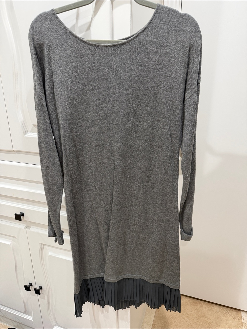 bobeau Gray Long Sleeve Knit Dress with Pleated Hem